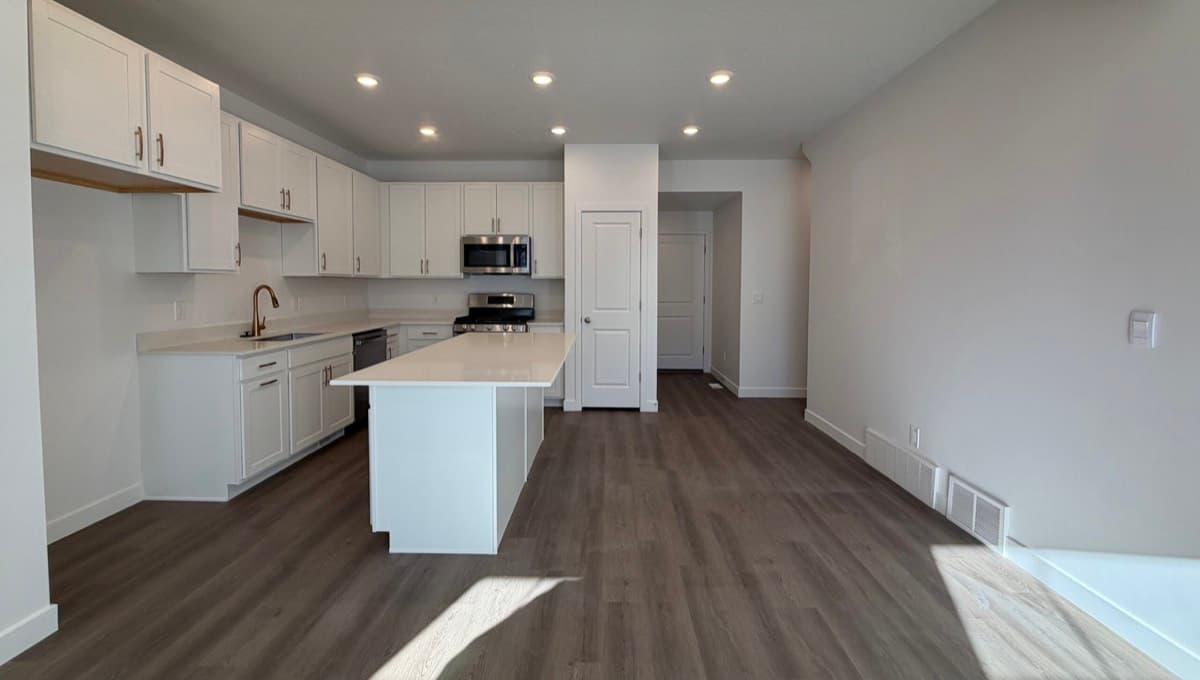The Cottonwood — Kitchen