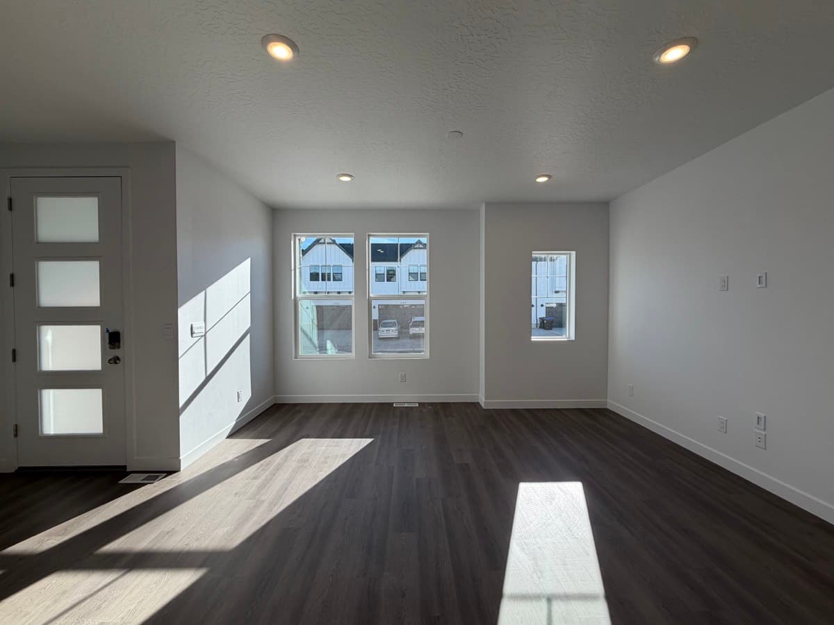 The Cottonwood — Living Room