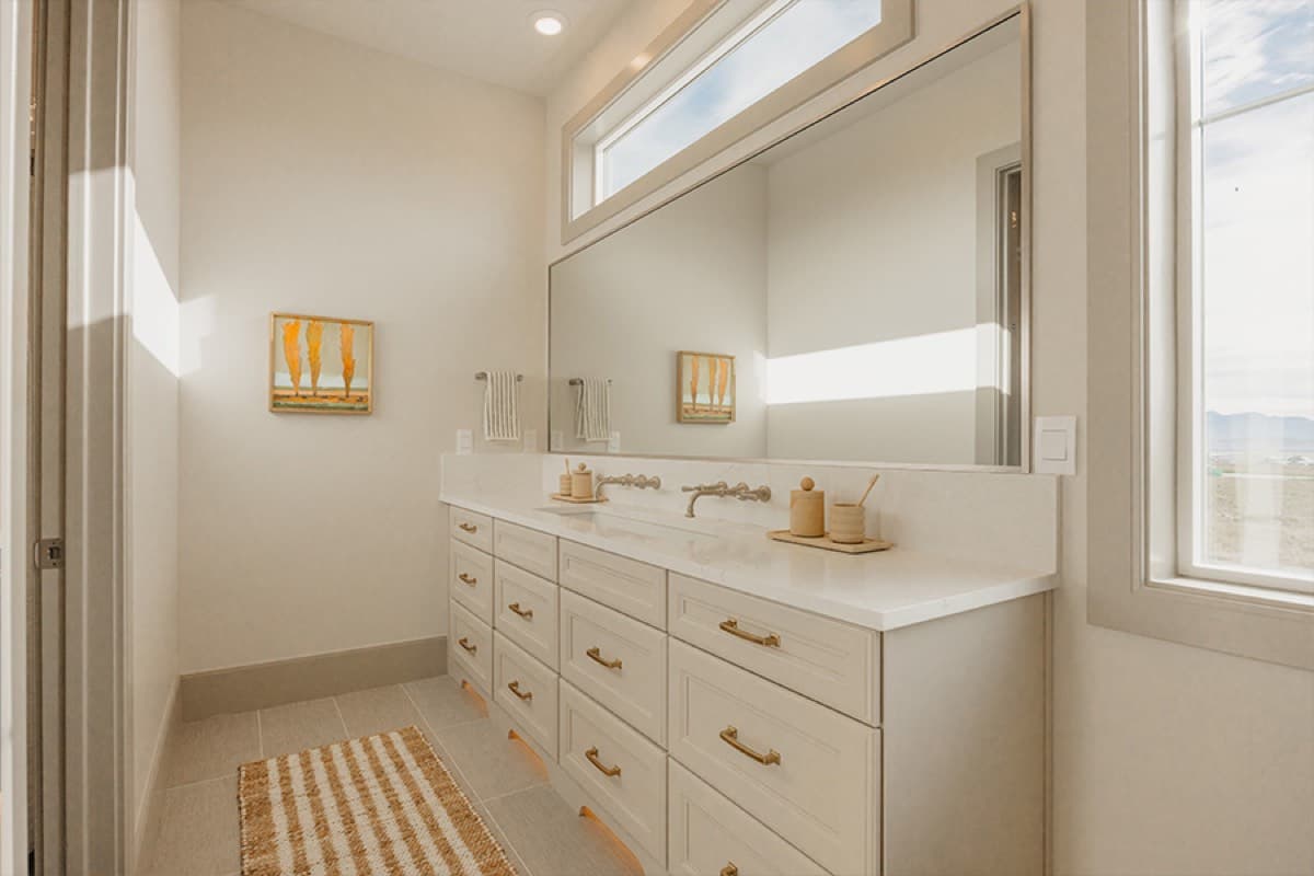The Brin Valley Ranch — Guest Bathroom