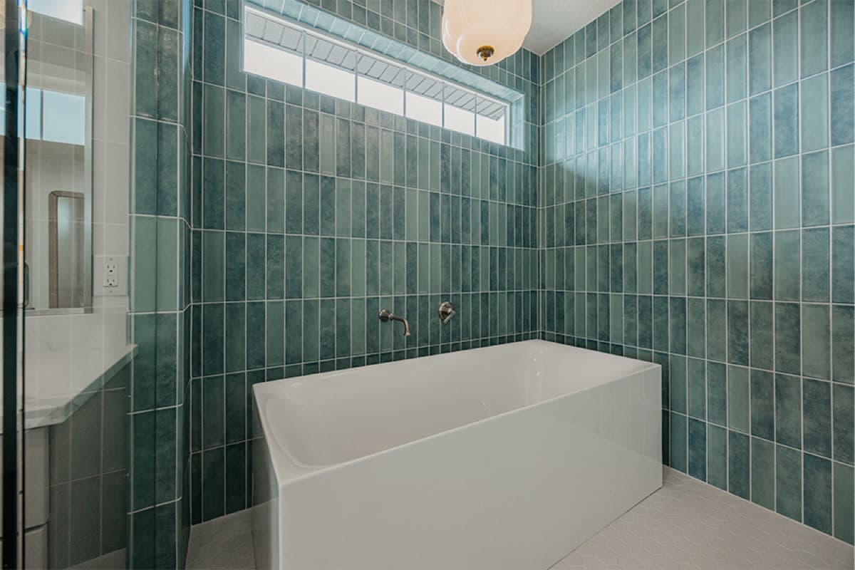 The Solitude — Freestanding Tub