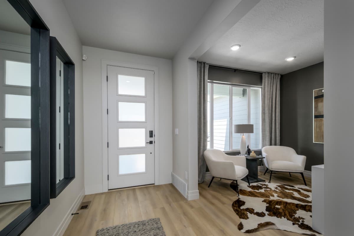 The Sun Valley — Model Home - Entry/Study