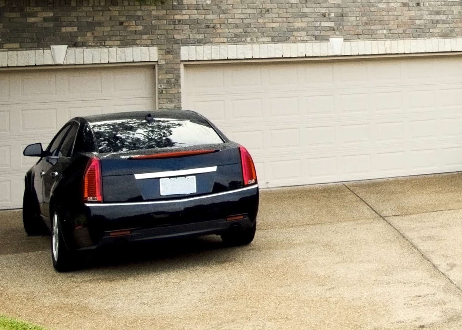 How to De-clutter and Organize Your Garage
