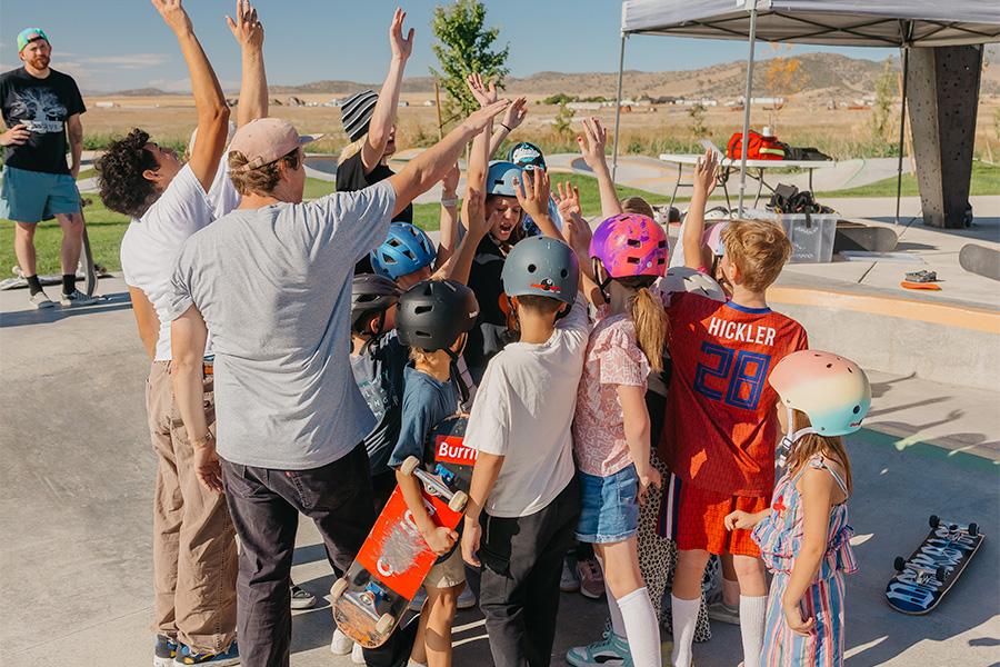 Candlelight Homes hosts a skateboard clinic for kids at Firefly in Eagle Mountain Utah